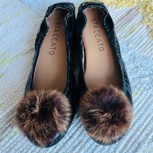 Staccato patent lether flats